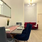 Small Home Szív B
